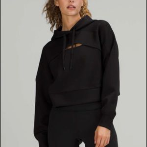 LULULEMON Get Centered Cropped Hoodie